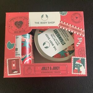 NWT Body Shop Strawberry travel pack